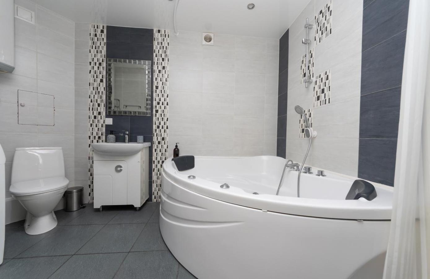 Flat24 On Lesi Ukrainki 3 Apartment Киев Екстериор снимка