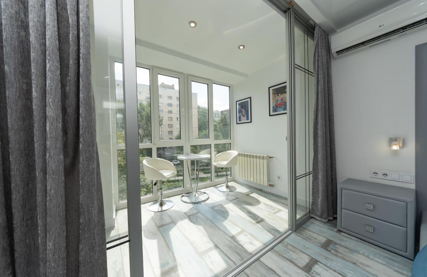 Flat24 On Lesi Ukrainki 3 Apartment Киев Екстериор снимка